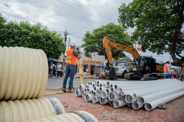 Elvia Milena dio inicio a la doble calzada para Valledupar.