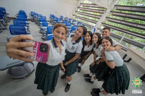 Gobernación del Cesar entrega moderno aulario en San Alberto.