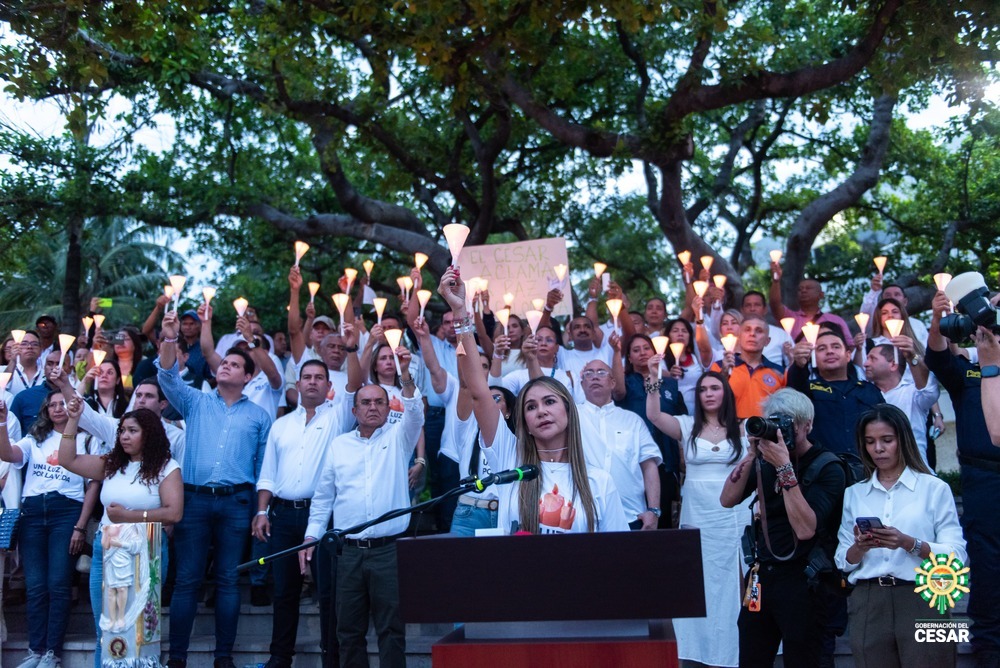 El Cesar encendió una Luz por la Vida y la Paz.