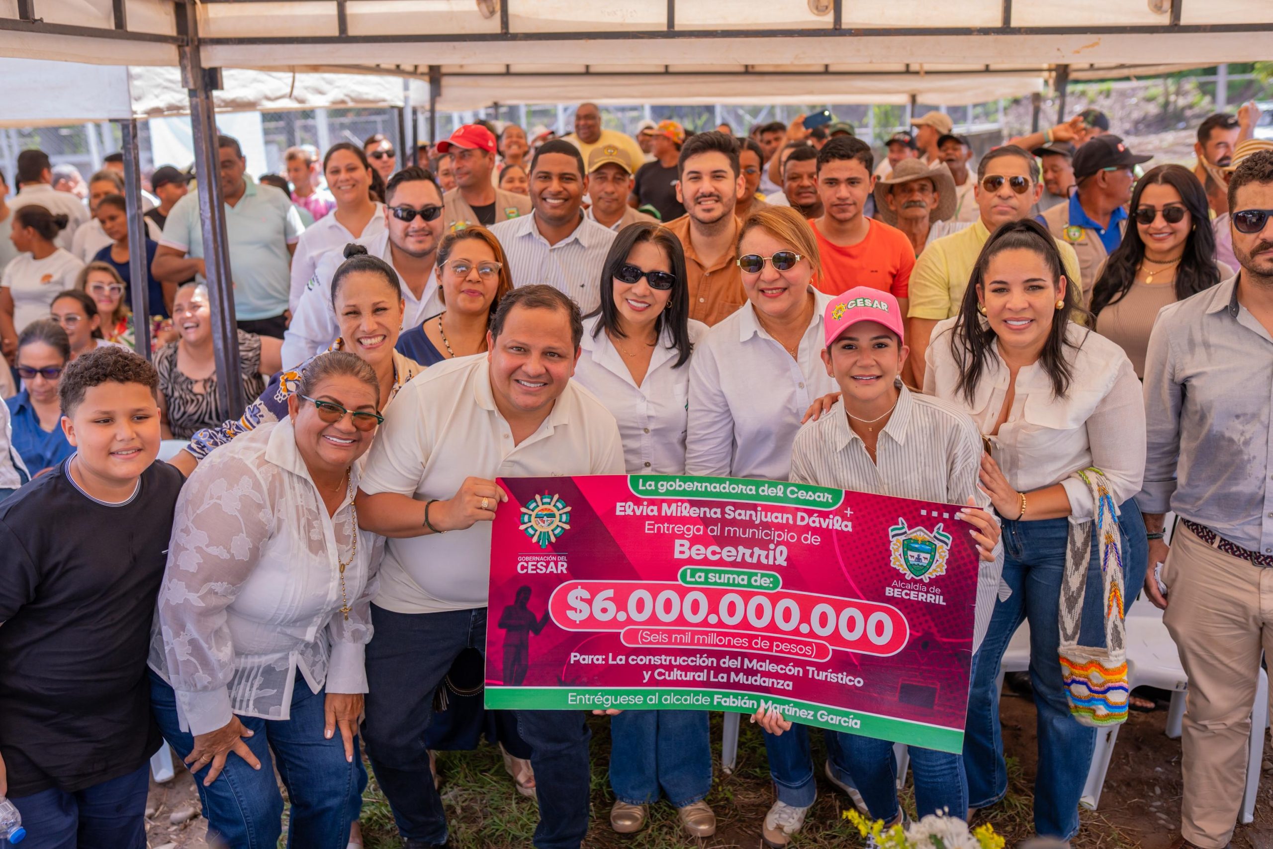 Elvia Milena entregó cofinanciación en Becerril y San Diego.