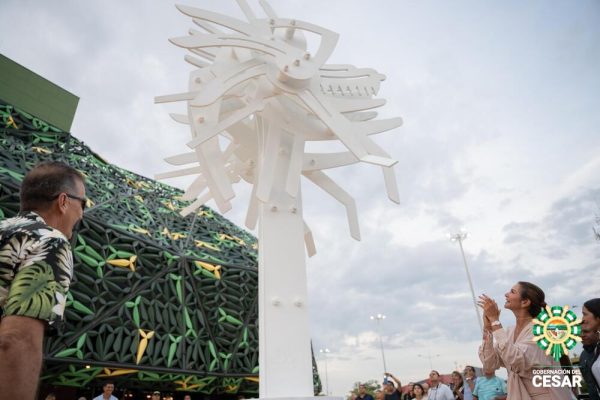 Develado el guardian de la Casa del Vallenato.