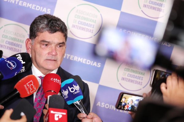 Tenemos que defender la Democracia.