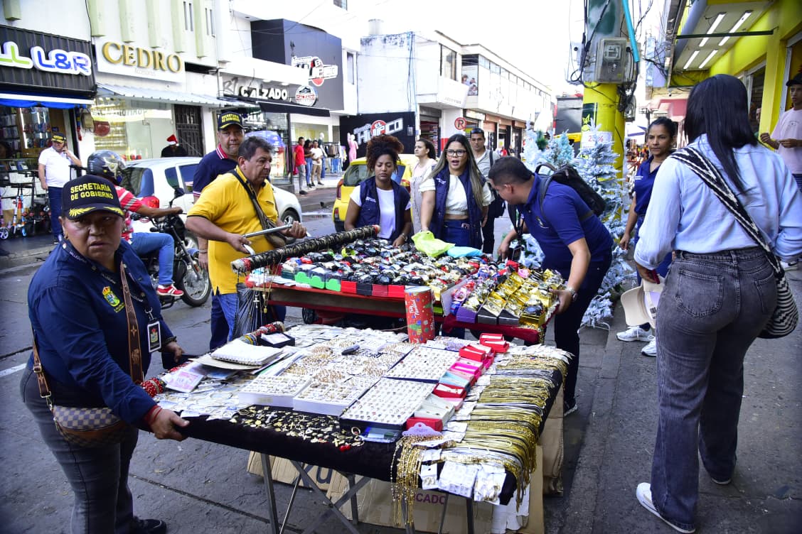 Garantizan movilidad en el centro de Valledupar.
