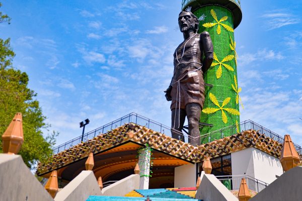 Santo Ecce Homo entre cantos, versos y oraciones.