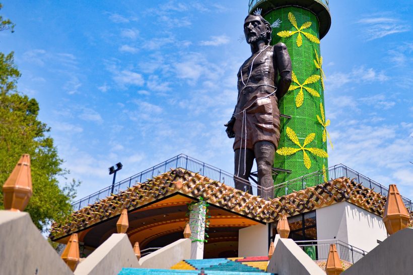 Santo Ecce Homo entre cantos, versos y oraciones.