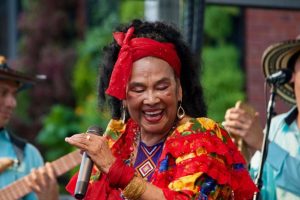 Se apaga una voz eterna del folclor colombiano.